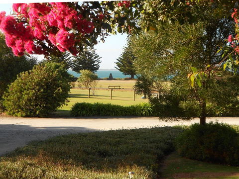 King Island Accommodation Cottages - Accommodation Gladstone 1