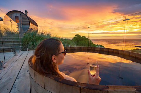 Porky Beach Retreat - King Island Escapes - Accommodation Gladstone 1