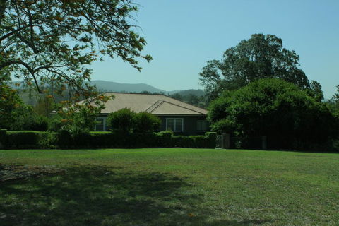 Mansfield Cottage Barrington - Accommodation Gladstone 2