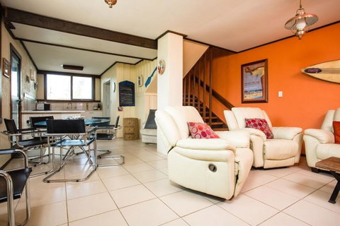 'Banksia 7' Marine Parade - Accommodation Gladstone 3