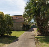 'Bay Dream' Upstairs Unit Three - Accommodation Gladstone