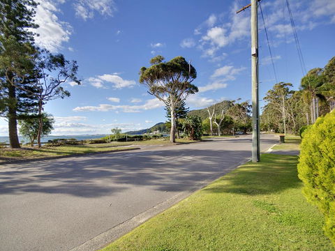 'Beachside' Shoal Bay, Unit 4 - Accommodation Gladstone 3