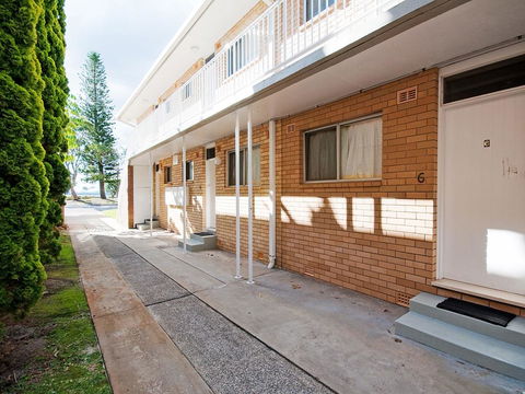 'Beachside' Shoal Bay, Unit 6 - Accommodation Gladstone 0