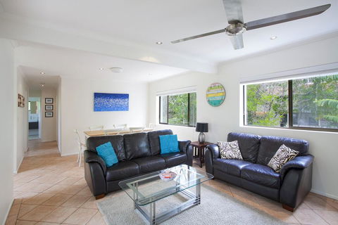 'Pandanus Cove' Apartment 5 - Accommodation Gladstone 1
