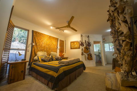 'The Tree House.' Treetop Living Near The Ocean, Coolum Beach, QLD, Australia - Accommodation Gladstone 3