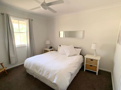 'The Wattles' - True Country Escape Near Wineries - Borenore - Accommodation Gladstone 3