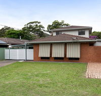 'Willows At The Bay' 111 Horace St - Large House with Aircon WIFI and Boat Parking. - Accommodation Gladstone