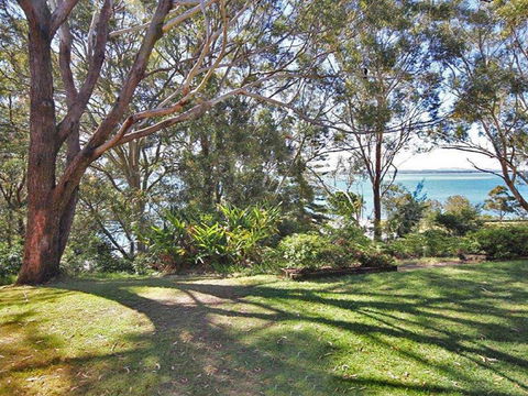 1 'Fiddlers Green' 62 Magnus Street - Ground Floor Unit Close To CBD - Accommodation Gladstone 1