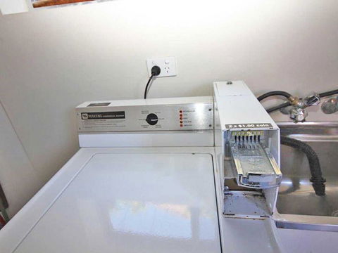 1 'Fiddlers Green' 62 Magnus Street - Ground Floor Unit Close To CBD - Accommodation Gladstone 3