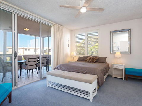 1 'Portofino' 7 Laman Street - Aircon & 1st Level Unit - Accommodation Gladstone 3