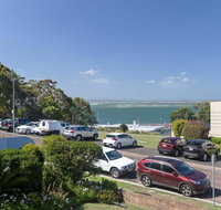 1 'Portofino' 7 Laman Street - aircon  1st level unit - Accommodation Gladstone