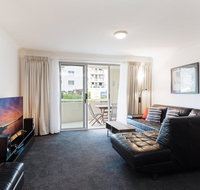 1 'SEASHELLS' 21-23 MAGNUS STREET - WIFI POOL LIFT  AIR CONDITIONING - Accommodation Gladstone