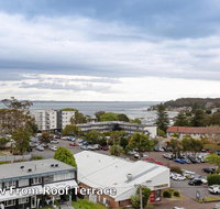 1 'Seaview' 9 Church Street - huge air conditioned unit with lift  WIFI - Accommodation Gladstone