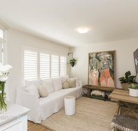 1 Bdrm Manly Beachside Apt With Parking - Accommodation Gladstone