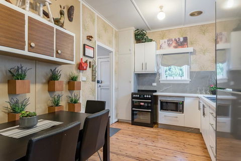 1 Private Single Room In Carramar 1-Minute Walk To Station - SHAREHOUSE - Accommodation Gladstone 3
