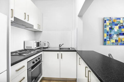 1 South Pacific - Accommodation Gladstone 3