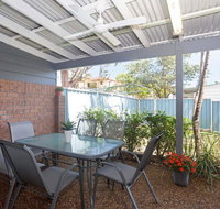 1/10 Catalina Close - so close to the water - Accommodation Gladstone