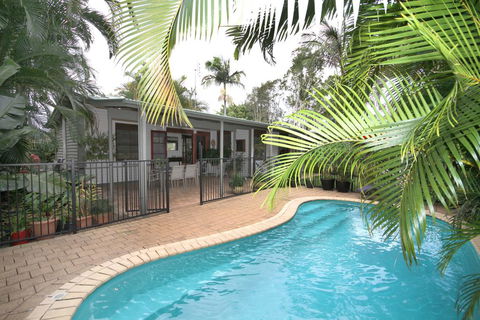 1/121 Park Crescent, Coolum Beach - Accommodation Gladstone 0