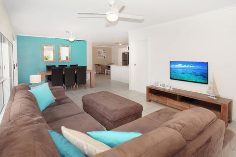 1/882 David Low Way Marcoola - 500 Bond, Linen Included, Pet Friendly - Accommodation Gladstone 3
