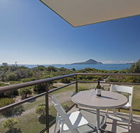 10 'Intrepid' 3 Intrepid Close - water views over Shoal Bay Beach - Accommodation Gladstone