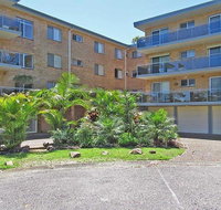 10 'Parkview' 11-13 Catalina Close - peaceful park views - Accommodation Gladstone