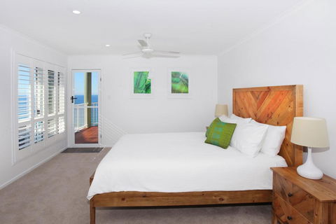 10 Mona Vista Crt, Coolum Beach, VIEWS, WiFi, Pet Friendly - Accommodation Gladstone 0