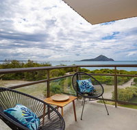 11 'Intrepid'  3 Intrepid Close - Absolute Beachfront Bliss - Accommodation Gladstone