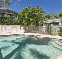 11 'Seashells' 21-23 Magnus Street - pool lift aircon - Accommodation Gladstone