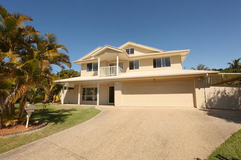 11 Dalmor Court, Coolum Beach - Pet Friendly, Linen Supplied, 500 BOND - Accommodation Gladstone 0