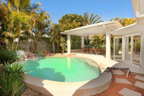 11 Dalmor Court, Coolum Beach - Pet Friendly, Linen Supplied, 500 BOND - Accommodation Gladstone 1