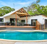 11 Naiad Court - Rainbow Shores Fantastic Family Retreat Swimming Pool 200m to beach Free Wi-Fi - Accommodation Gladstone