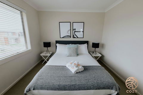 113, Balanchin Street Family Resort In Point Cook - Accommodation Gladstone 1