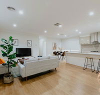 118 Refreshing 3BR Werribee Family House - Accommodation Gladstone