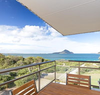 12 'Intrepid' 3 Intrepid Close - right on the beachfront - Accommodation Gladstone