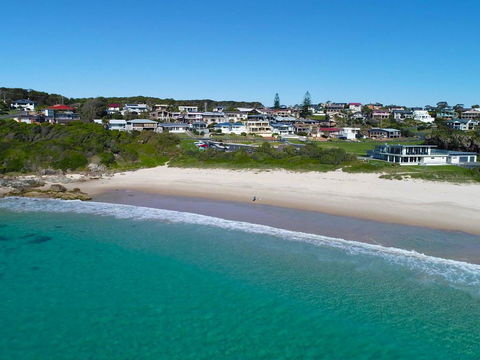 12 Cliff Road - Accommodation Gladstone 3