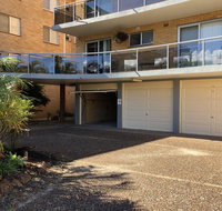 13 'Parkview' 11-13 Catalina Close - great location unit with a locked garage - Accommodation Gladstone