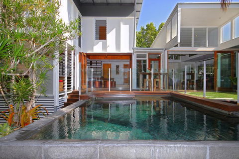 13 Ann Street, Coolum Beach, Pet Friendly, Linen Included - Accommodation Gladstone 0