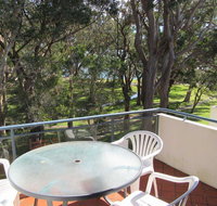 13' Mistral Court' 17 Mistral Close - walk across to Little Beach - Accommodation Gladstone