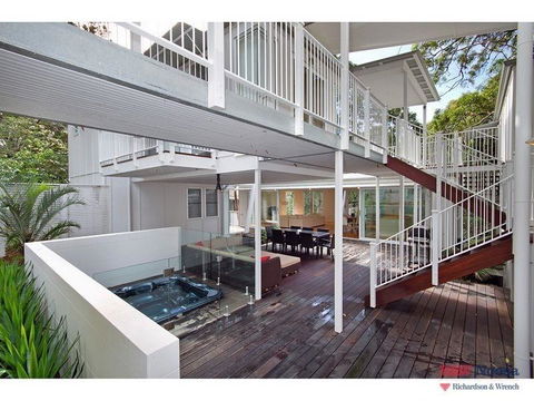 14 Little Cove Road - Accommodation Gladstone 3
