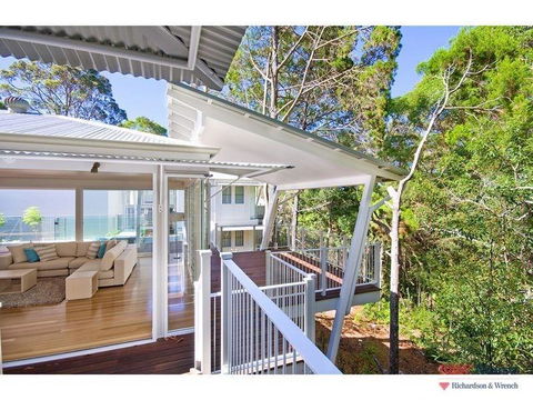 14 Little Cove Road - Accommodation Gladstone 0