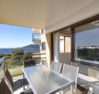 15 'Intrepid' 3 Intrepid Close - right on the beachfront - Accommodation Gladstone