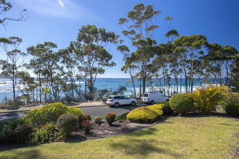16 Shipton Cres - Secluded Away - Accommodation Gladstone 0