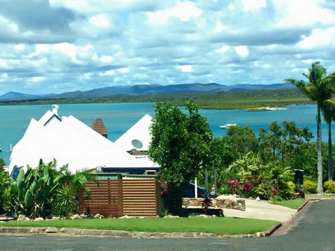 1770 Sovereign Lodge Retreat - Accommodation Gladstone 2