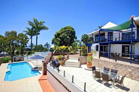 1770 Sovereign Lodge Retreat - Accommodation Gladstone 0