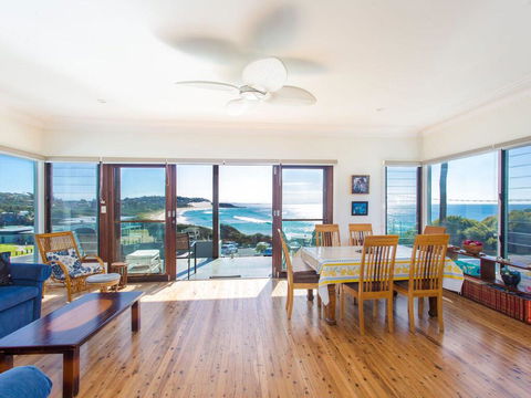 18 Cliff Road - Accommodation Gladstone 0