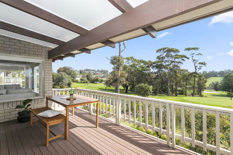 19 Buchan Street - Mollymooks Tee To Sea - Accommodation Gladstone 2
