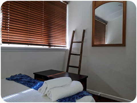 19 Grimshaw - Accommodation Gladstone 1