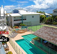 1BR Coolum Beach  Roof Terrace Spa Tennis Pool - Accommodation Gladstone