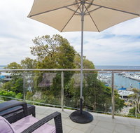 2 'Paradiso' 4 Laman Street - beautiful unit with stunning water views  pool - Accommodation Gladstone