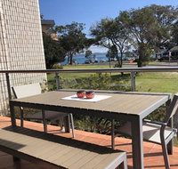 2 'Villa Ellisa' 8-10 Columbia Cl - Beautiful water views  directly across to Little Beach - Accommodation Gladstone